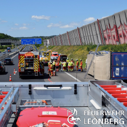 Umgestürzter LKW auf der Autobahn