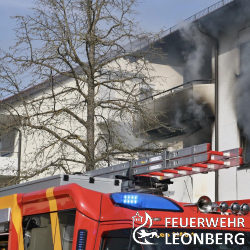 Wohnungsbrand in Mehrfamilienhaus