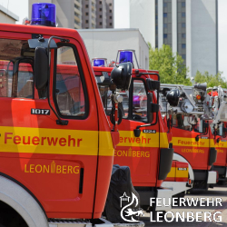 Bild: 1 - Jugendfeuerwehr bekommt eigenes Feuerwehrfahrzeug